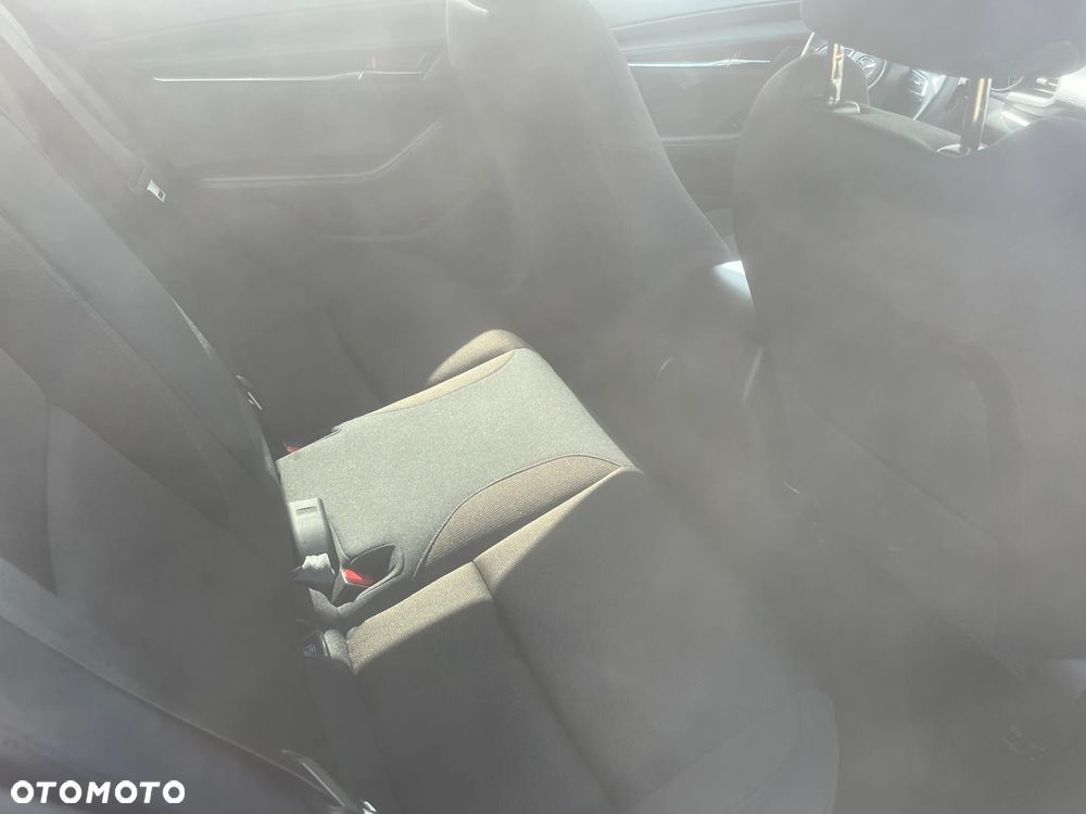 Mazda 3 2.0 mHEV Centre-Line - 10