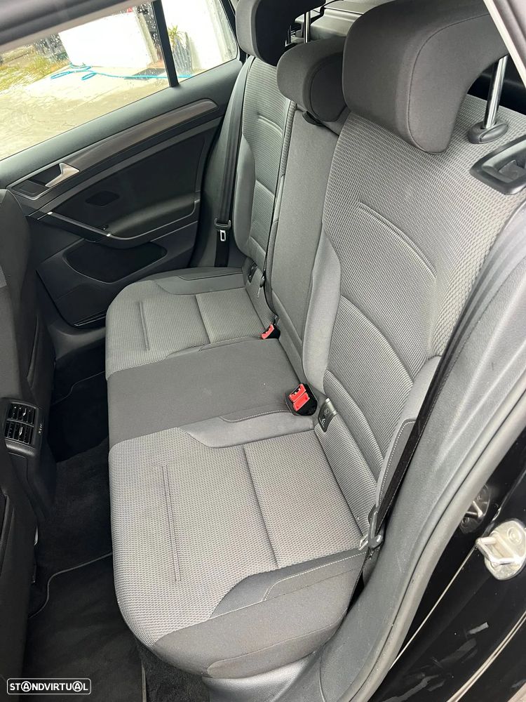 VW Golf Variant 1.6 TDi Confortline - 13