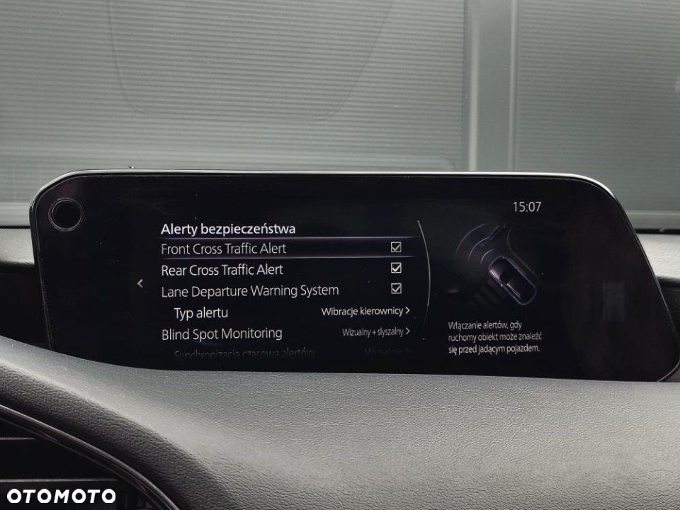 Mazda 3 e-SKYACTIV-X 186 M HYBRID CENTRE-LINE - 32