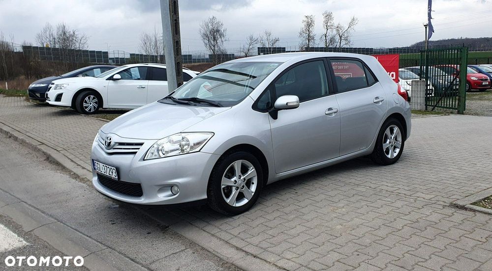 Toyota Auris - 2