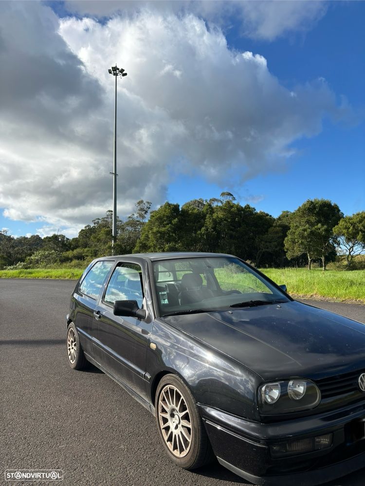 VW Golf 1.9 GTD - 1