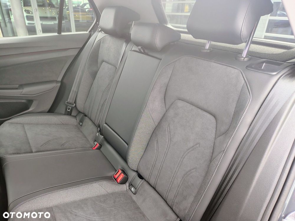 Volkswagen Golf - 23