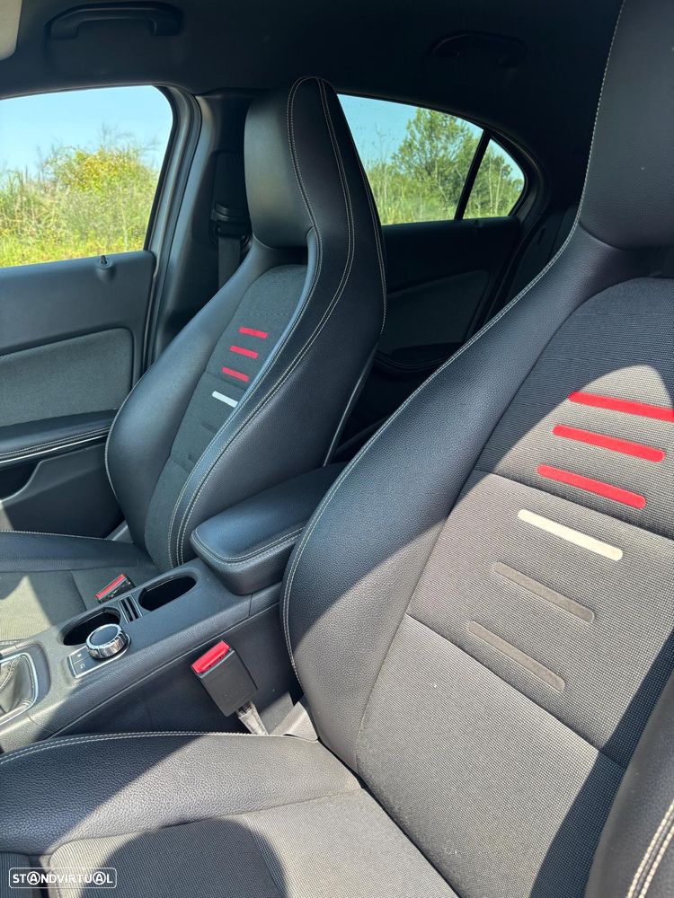 Mercedes-Benz A 200 d AMG Line - 4