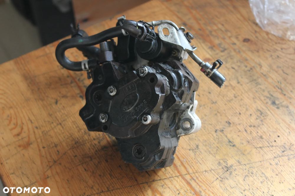 pompa wtryskowa toyota yaris I 1.4 d4d 22100-33010 kompletna - 11