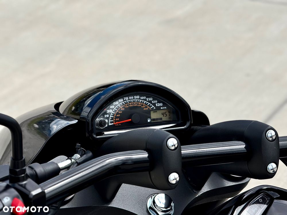 Suzuki Boulevard - 20
