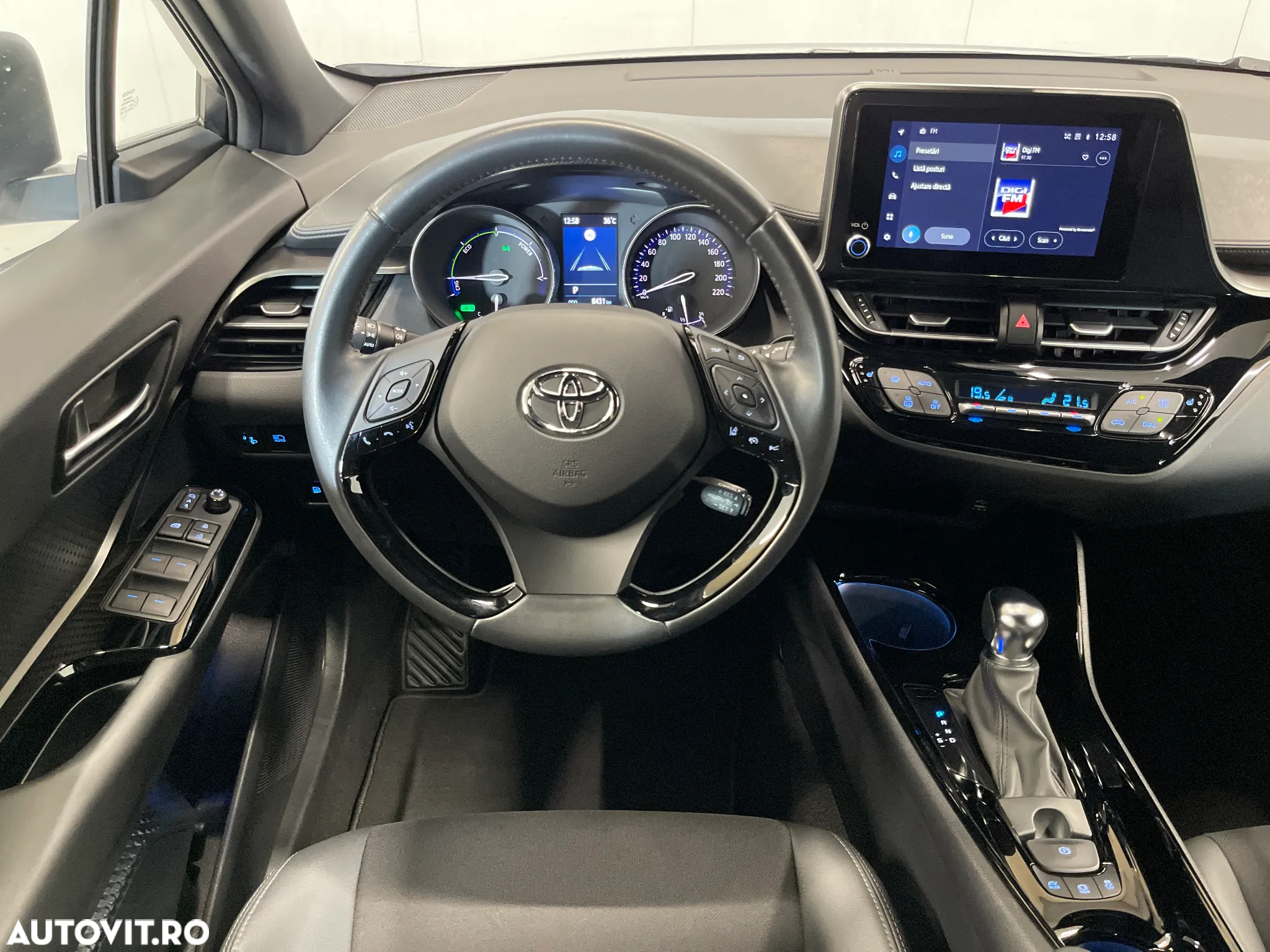 Toyota C-HR 2.0 HSD 184 CP 4x2 CVT Style - 6