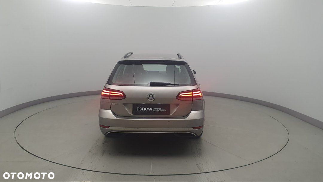 Volkswagen Golf - 4