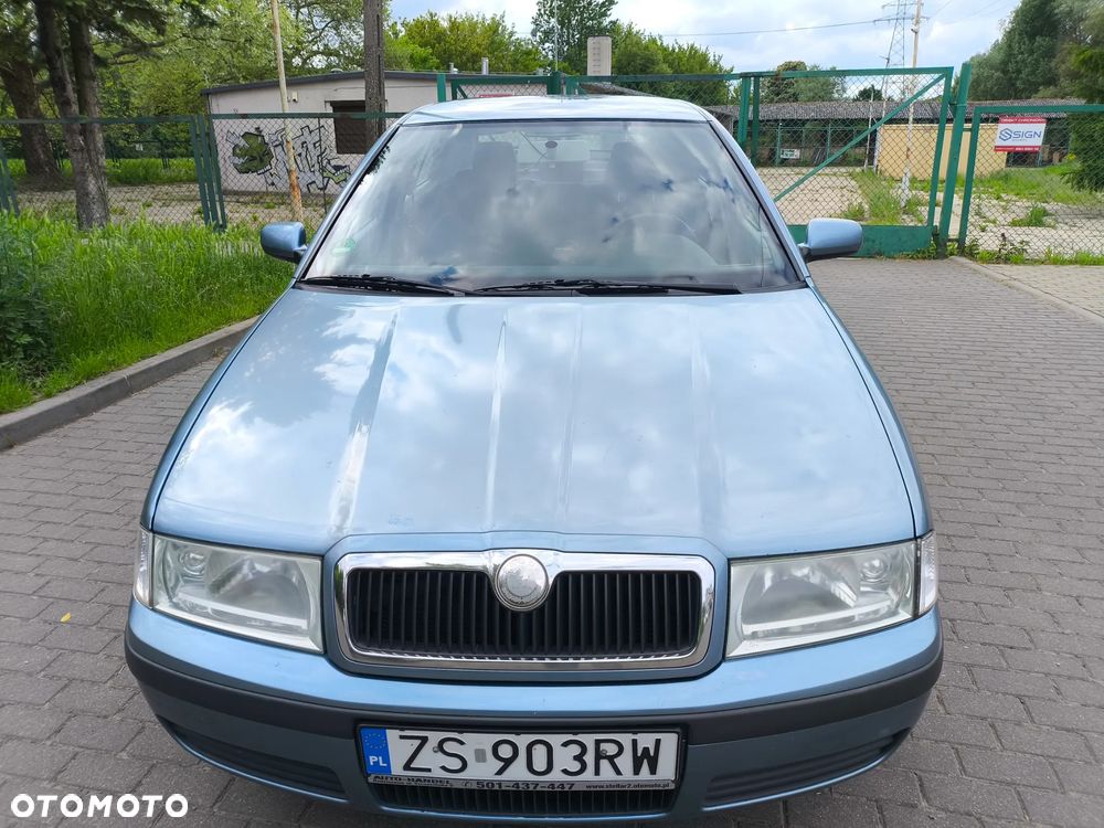 Skoda Octavia 1.6 Tour - 3