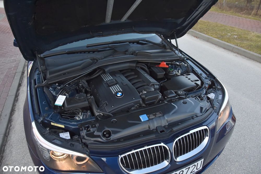 BMW Seria 5 523i Edition Exclusive - 37