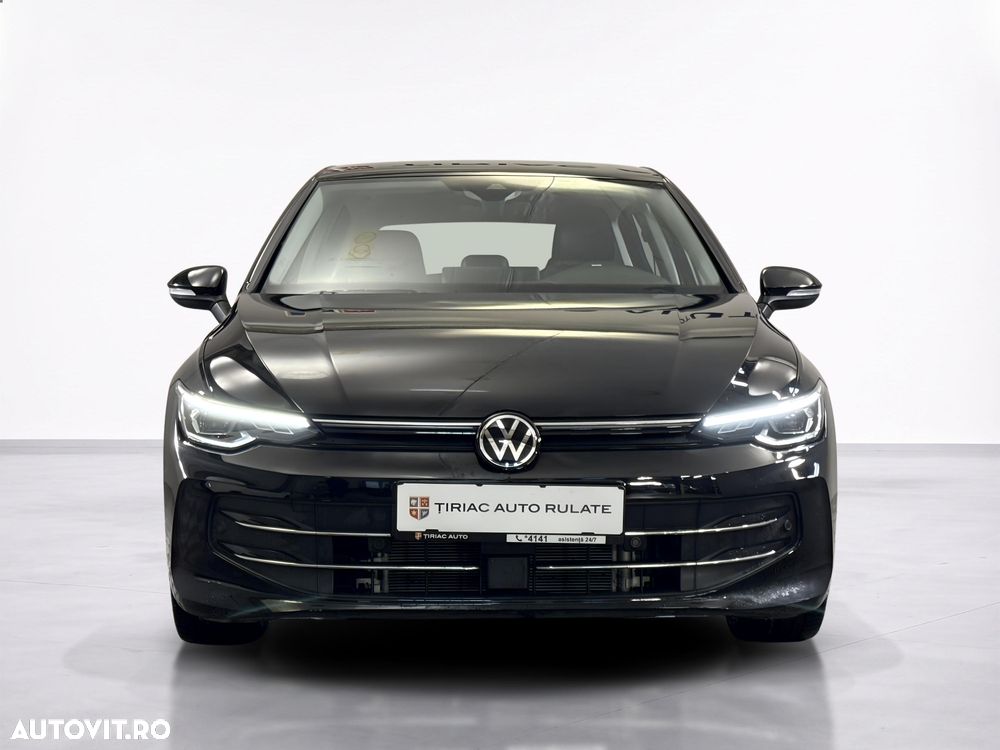 Volkswagen Golf - 8
