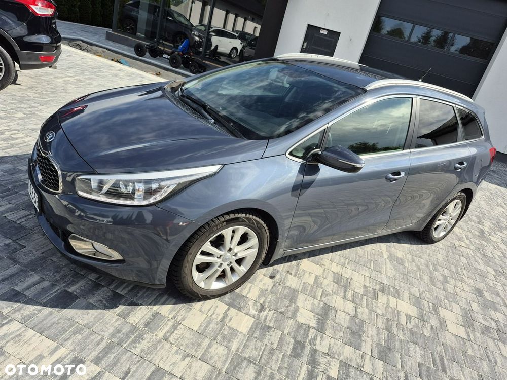 Kia Ceed - 8