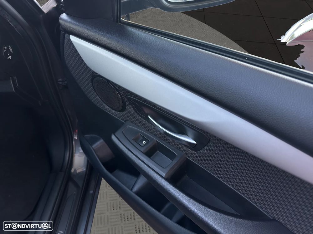 BMW 216 Gran Tourer - 17