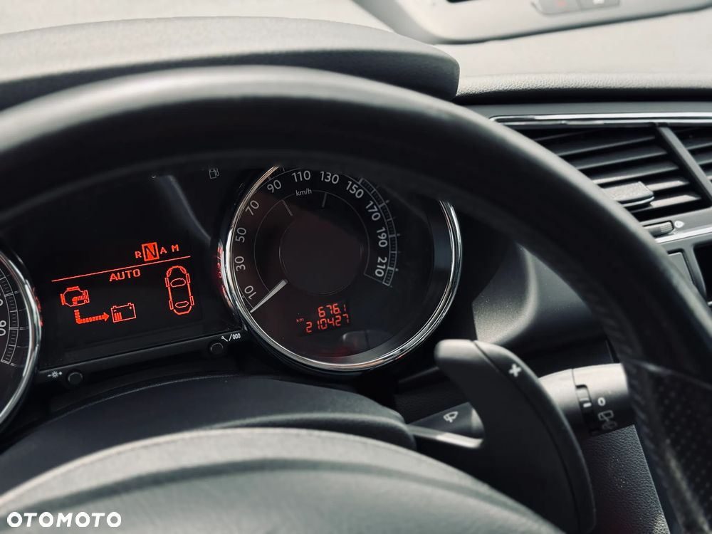 Peugeot 3008 Hybrid4 - 33