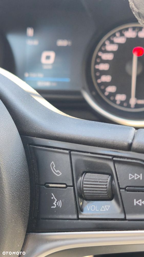 Alfa Romeo Giulia 2.0 Turbo TI Q4 - 9