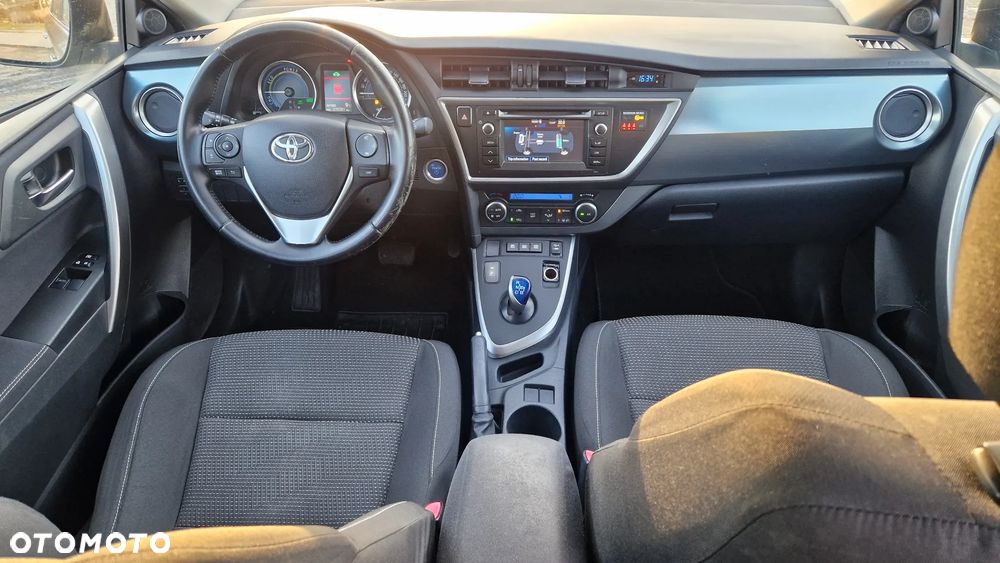 Toyota Auris - 12