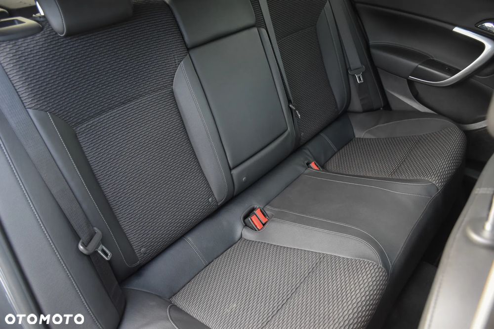 Opel Insignia 1.6 T Cosmo EU6 - 33