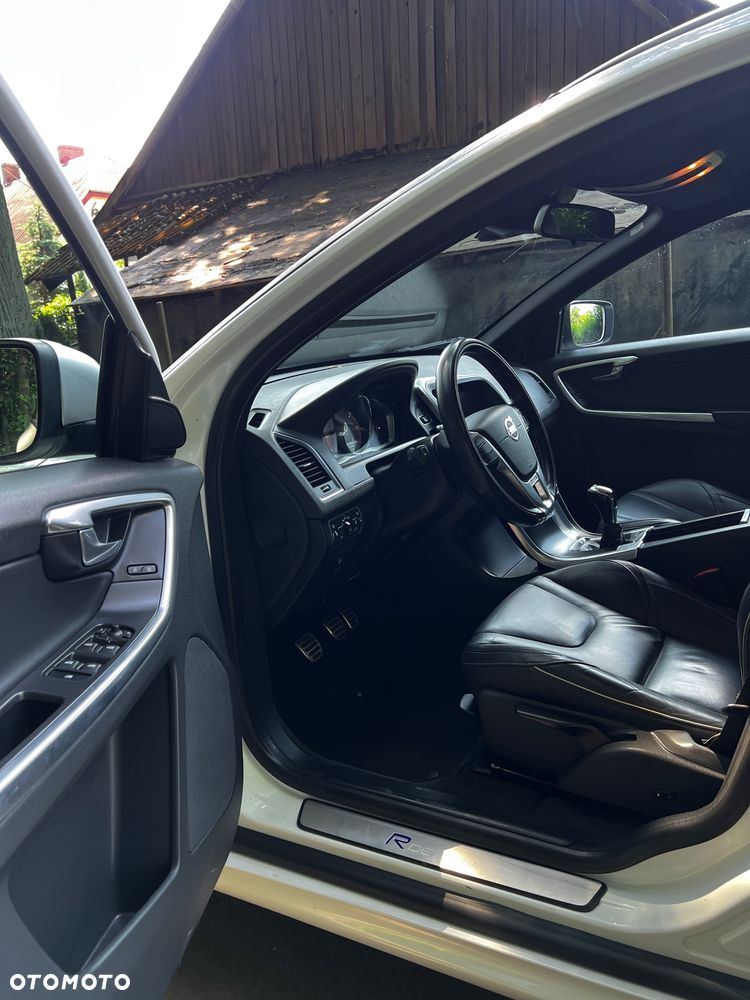 Volvo XC 60 D4 Drive-E R-Design Momentum - 10