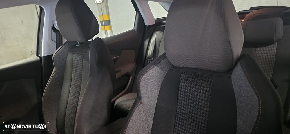 Peugeot 3008 1.2 PureTech Active Pack - 11