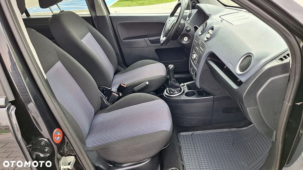 Ford Fusion - 11