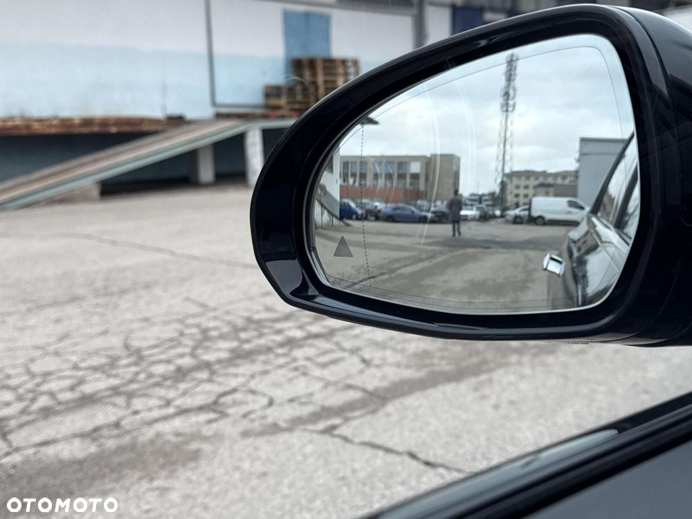 Mercedes-Benz Klasa E - 22