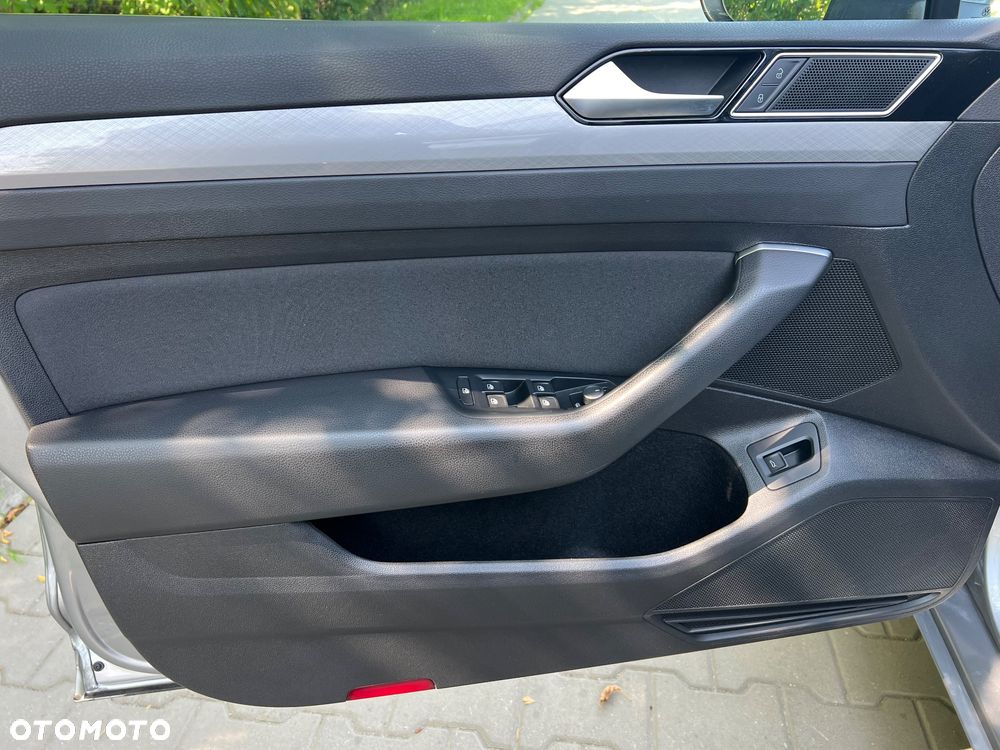Volkswagen Passat Variant 1.5 TSI EVO Business DSG - 13