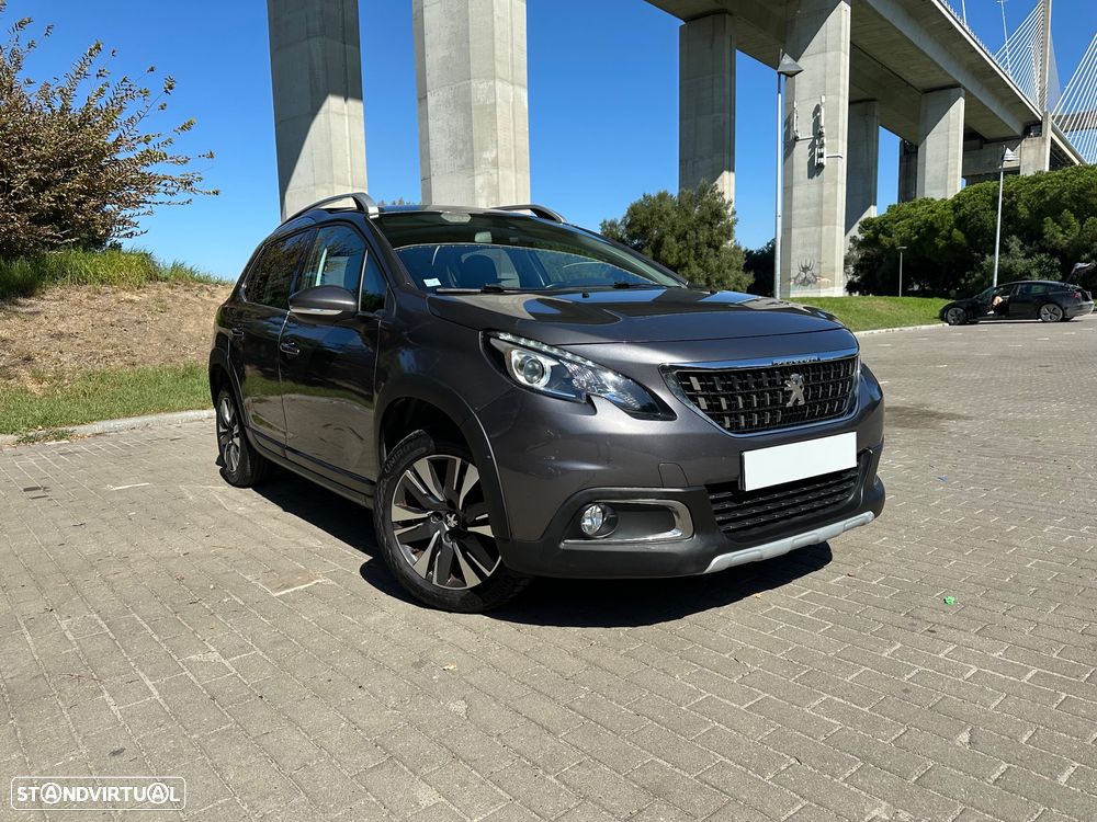 Peugeot 2008 1.2 PureTech Allure EAT6 - 3