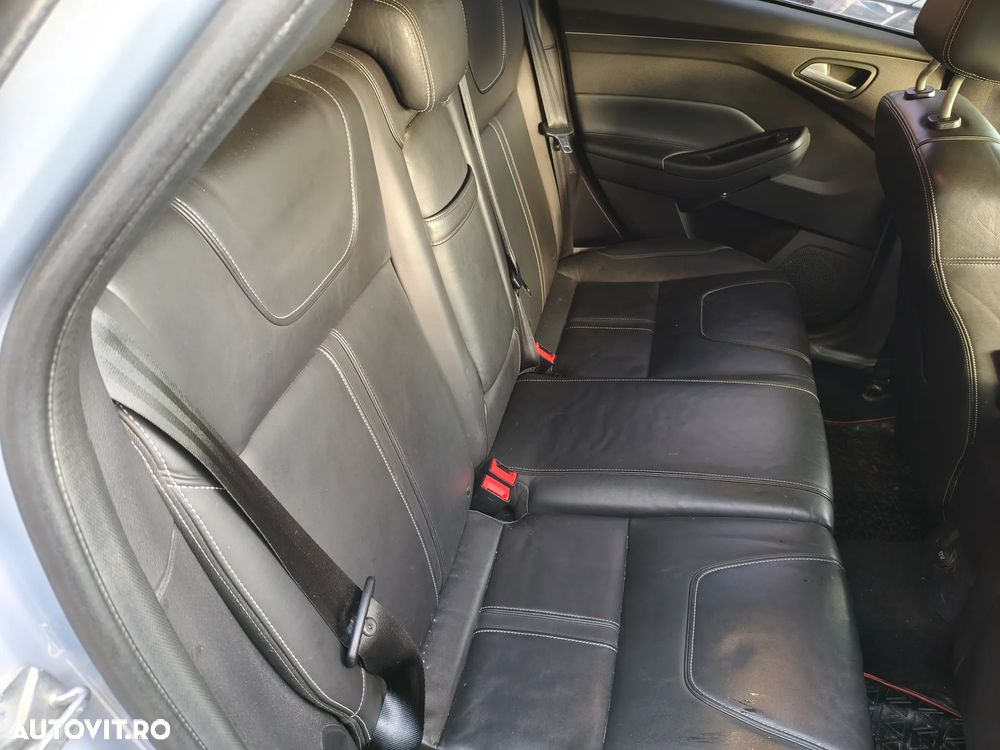 Ford Focus 2.0 TDCI DPF Powershift Sport - 4