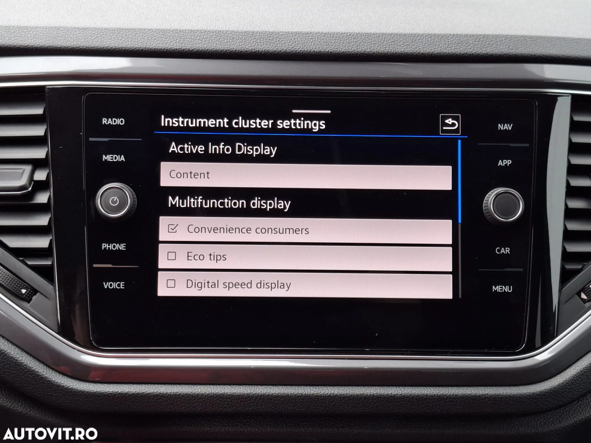 Volkswagen T-ROC 1.5 TSI DSG Sport - 40