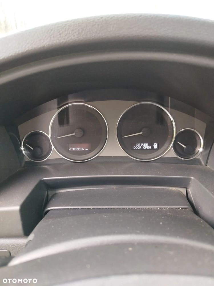 Jeep Commander 5.7 V8 HEMI Automatik Limited - 27