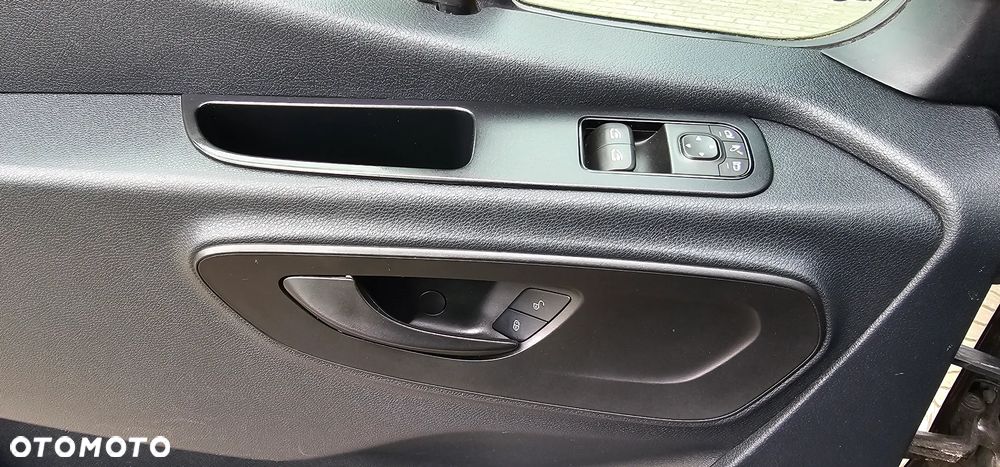 Mercedes-Benz Sprinter - 20