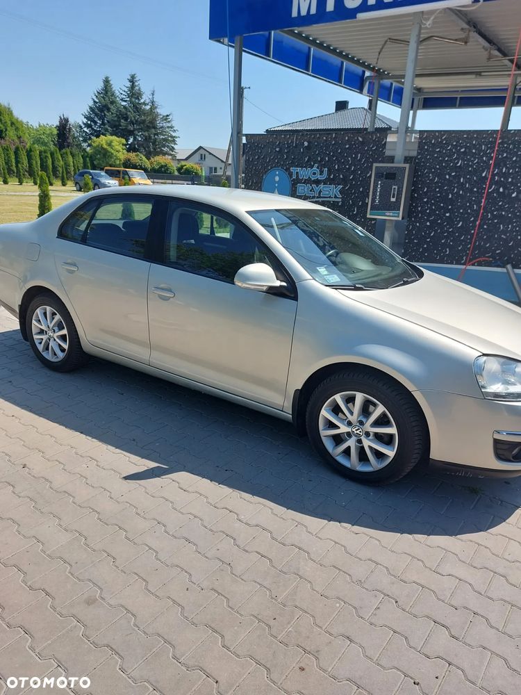 Volkswagen Jetta 1.4 TSI Highline Perfectline - 4