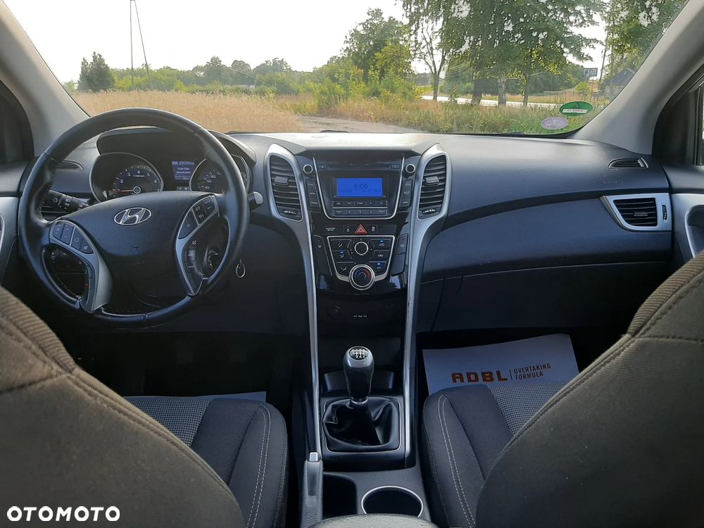 Hyundai i30 1.6 GDI Style - 24