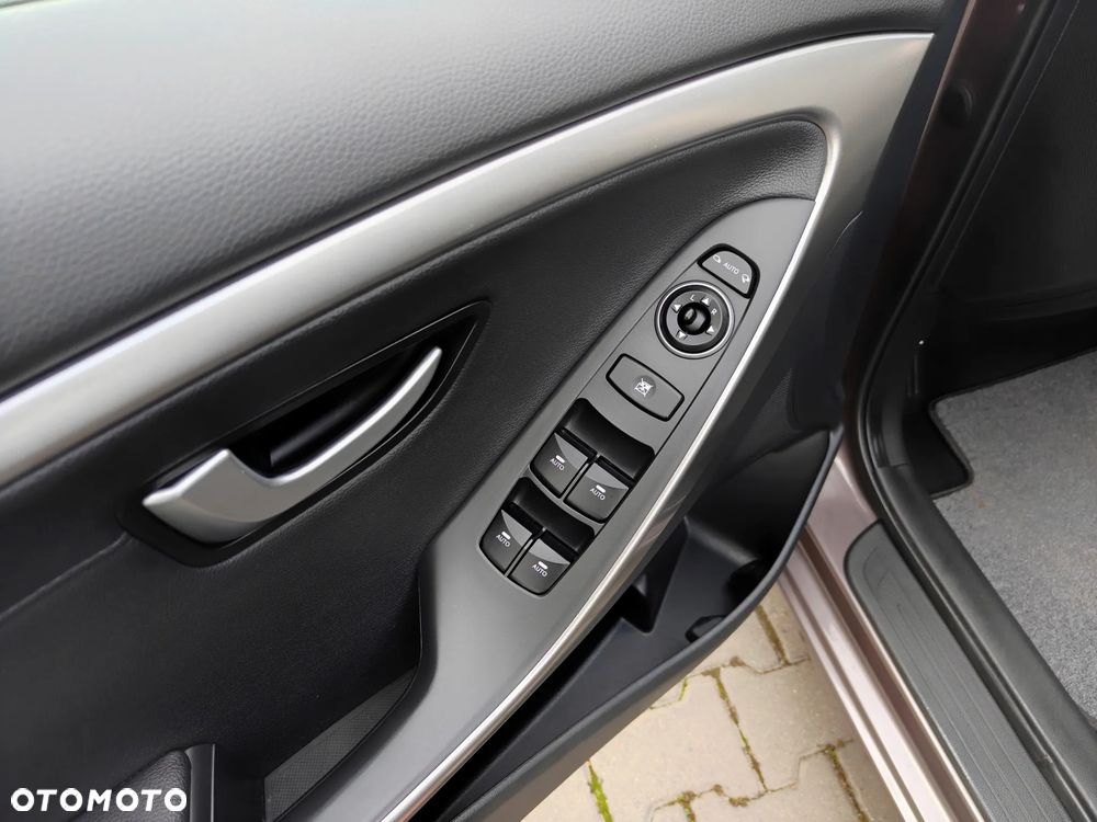 Hyundai i30 - 12
