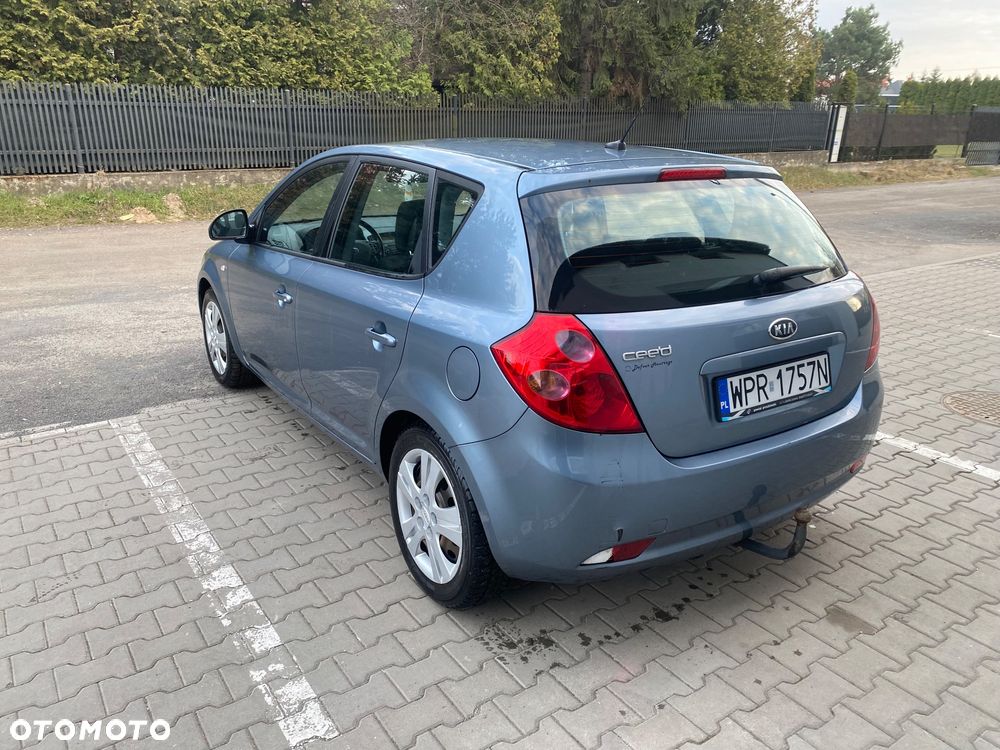 Kia Ceed 1.6 CRDi LX - 5