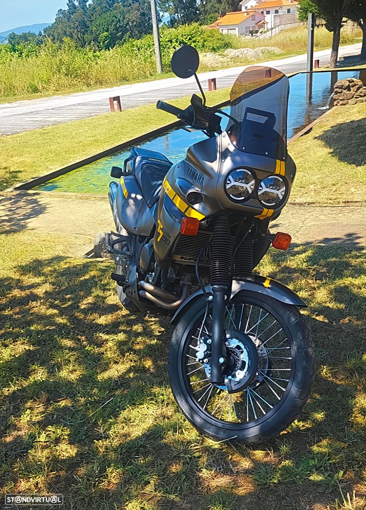 Yamaha XT750Z Super Tenere - 1