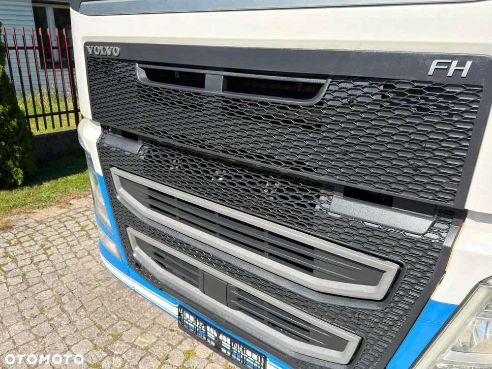 Volvo FH GLOBETROTTER - 15
