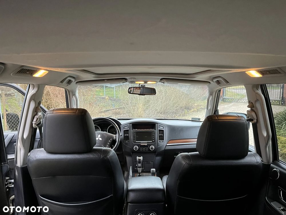 Mitsubishi Pajero 3.2 DI-D Automatik Intense - 8