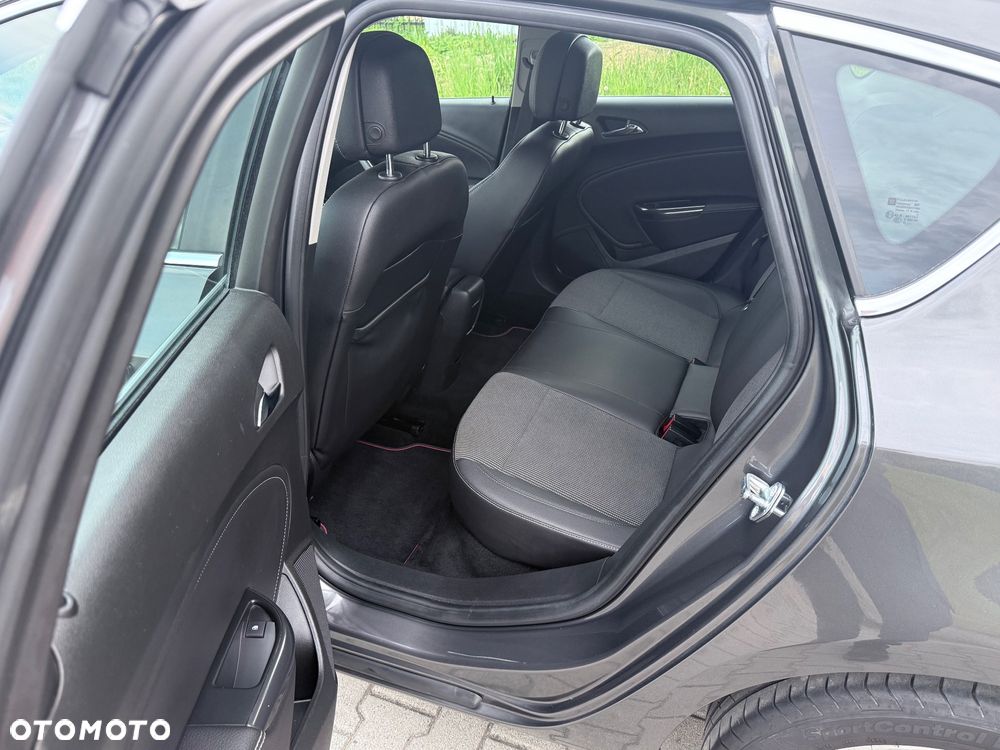 Opel Astra 1.4 Turbo Cosmo - 11