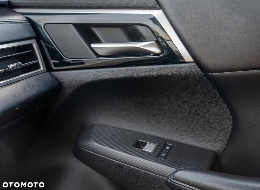 Mitsubishi Outlander - 22