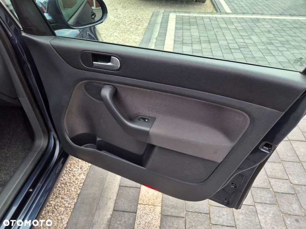 Volkswagen Golf Plus 1.6 Tour - 21