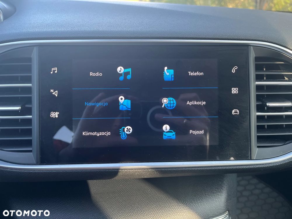 Peugeot 308 1.5 BlueHDi Allure Pack S&S - 26