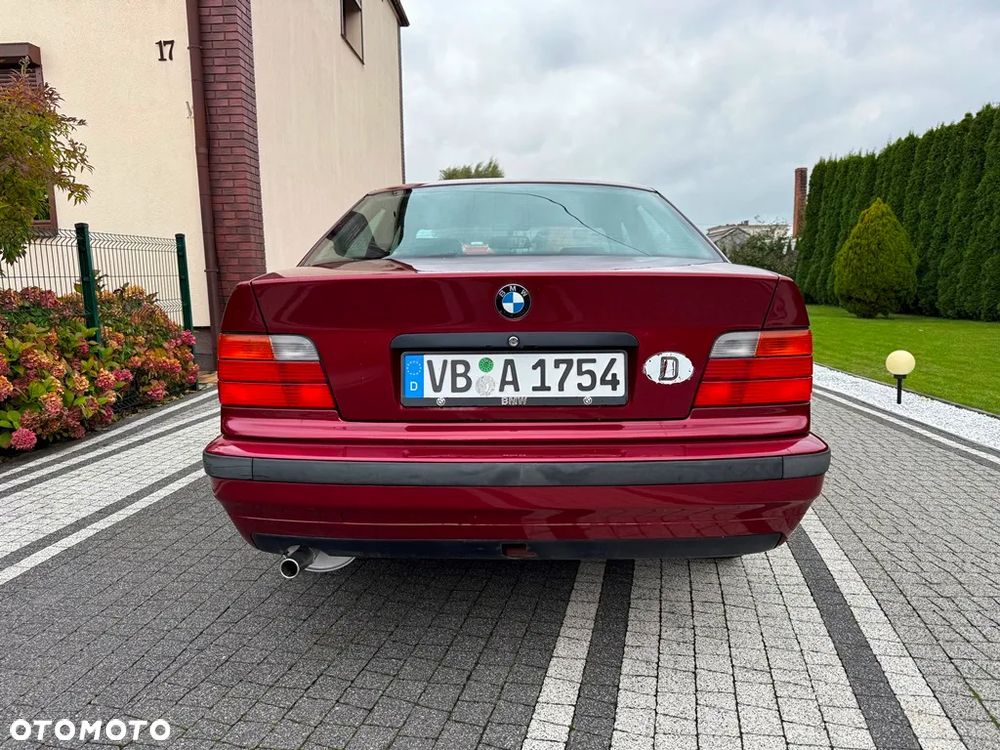BMW Seria 3 316i - 8