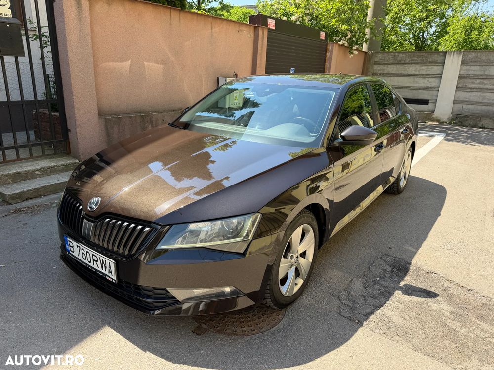 Skoda Superb 2.0 TDI DSG Style - 1