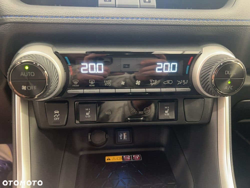 Toyota RAV4 - 21