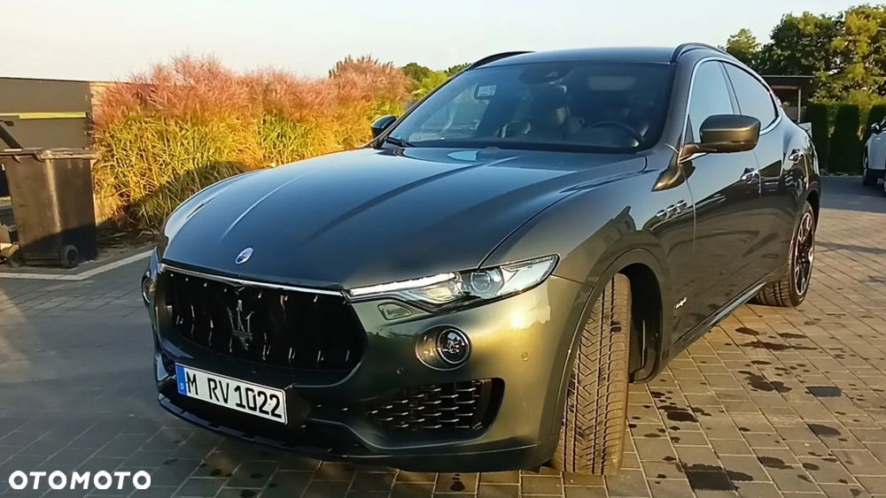 Maserati Levante S Q4 - 1