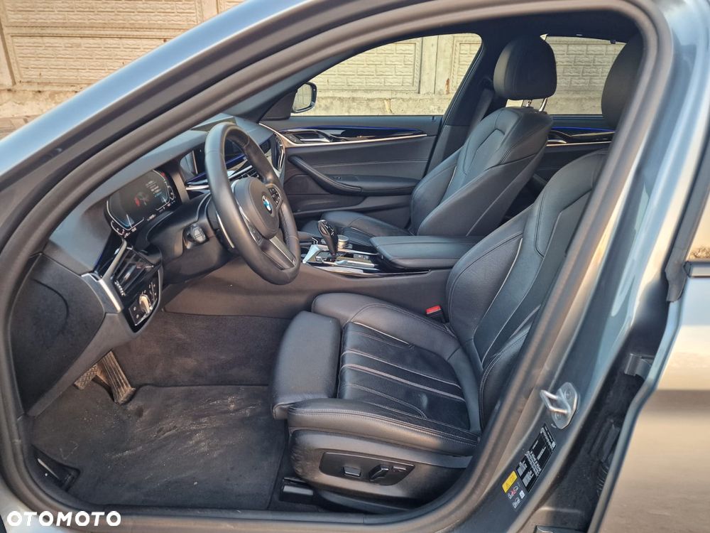 BMW Seria 5 530e iPerformance Sport Line sport - 9