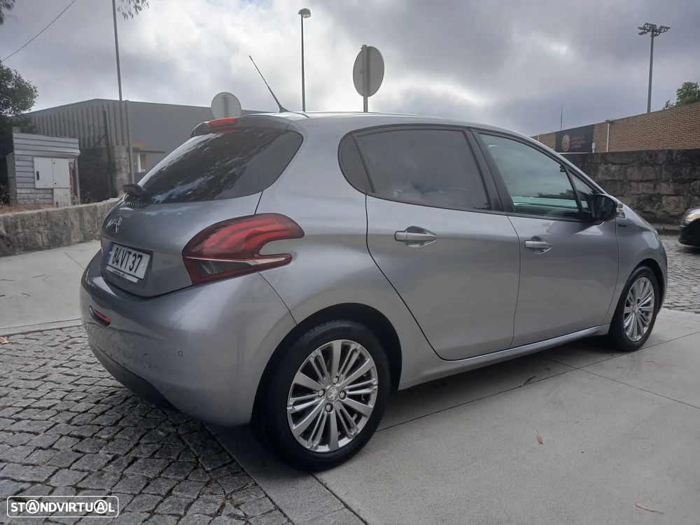 Peugeot 208 1.5 BlueHDi Signature - 10