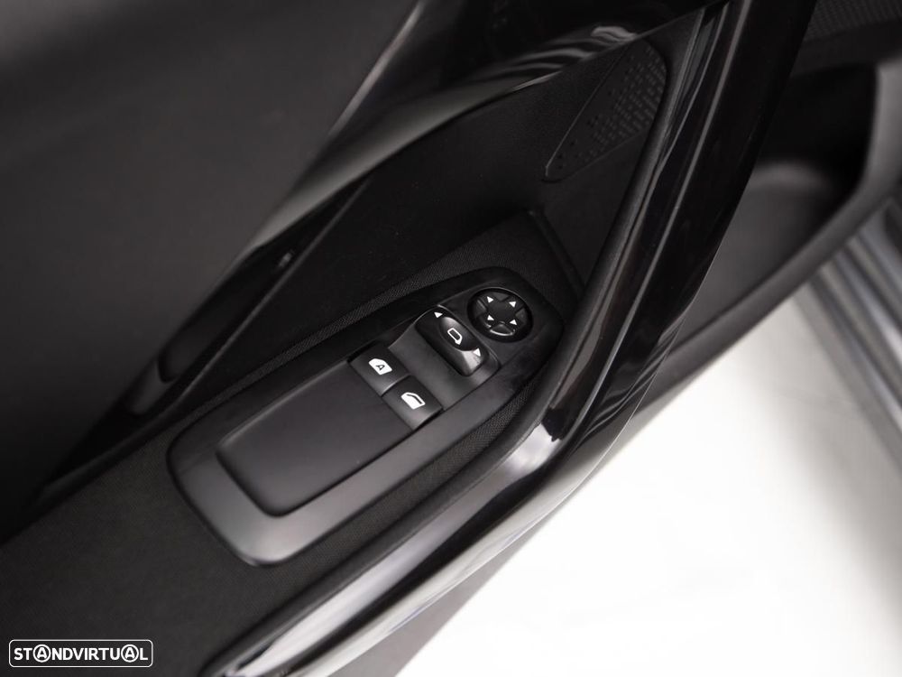 Peugeot 208 1.6 BlueHDi Style - 11
