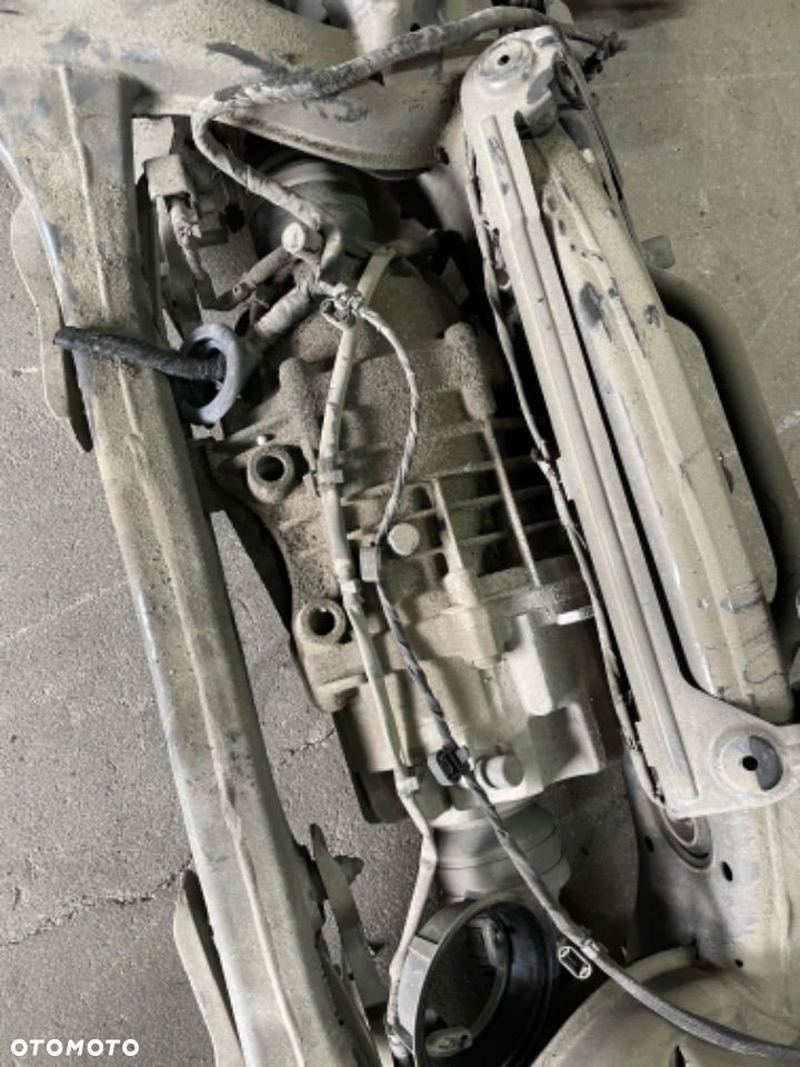 mercedes CLA 118 A177 AMG wahacz Piasta  amortyzator drazek tylne tylny - 3