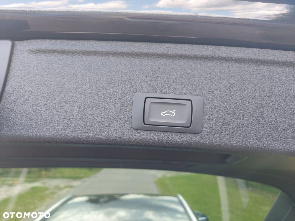 Audi A4 Avant 40 TFSI S tronic - 22
